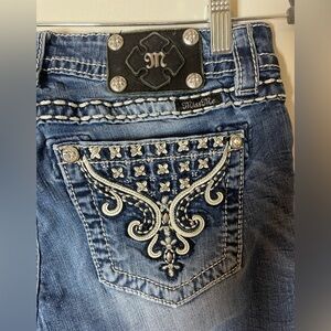 Miss Me Women's 29 Embroidered Rhinestone Low Rise Cowgirl Western Skinny Jeans